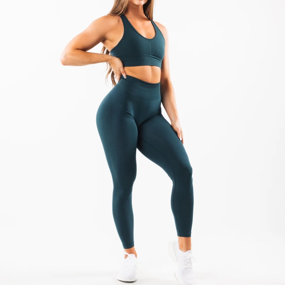 Alphalete• Amplify Legging• Color: Midnight• Small•